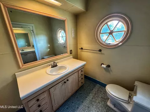 Bath - 118 N Cassidy St, Sumner, MS 38957 photo 4 of 4