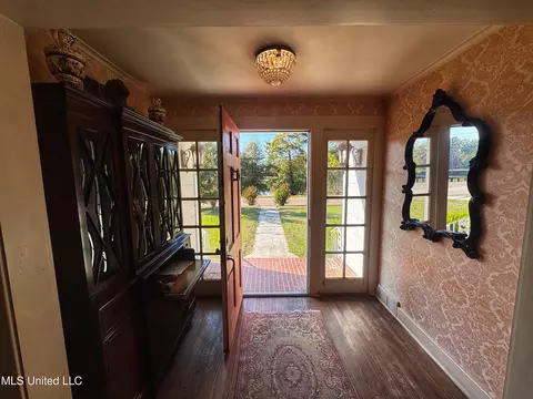 Entry Way - 118 N Cassidy St, Sumner, MS 38957 photo 1 of 1