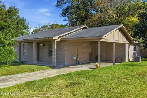 8304 Austeria St, Moss Point, MS 39562