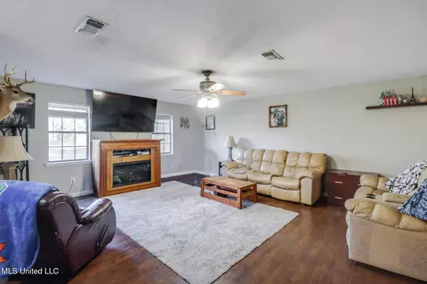 Other - 210 N Mcgregor St, Wiggins, MS 39577 photo 2 of 9