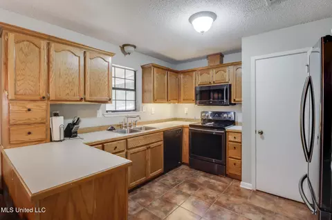 Kitchen - 210 N Mcgregor St, Wiggins, MS 39577 photo 1 of 2