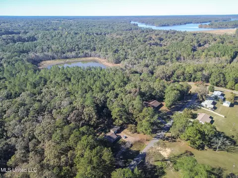 View/Area - 210 N Mcgregor St, Wiggins, MS 39577 photo 3 of 4