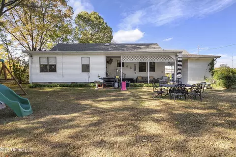 Exterior - 540 Douglas Rd, Hernando, MS 38632 photo 5 of 7