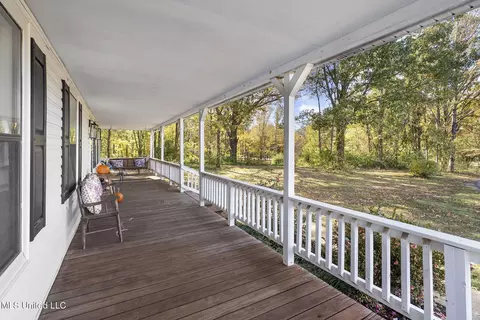 Exterior - 540 Douglas Rd, Hernando, MS 38632 photo 3 of 7