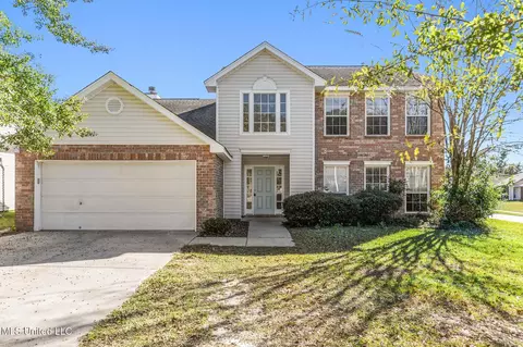 860 Brentwood Dr, Biloxi, MS 39532