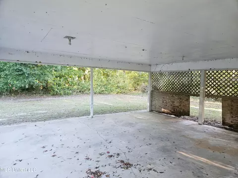 Exterior - 4325 Robinway Dr, Moss Point, MS 39563 photo 2 of 4