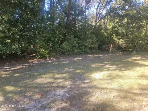 Exterior - 4325 Robinway Dr, Moss Point, MS 39563 photo 3 of 4