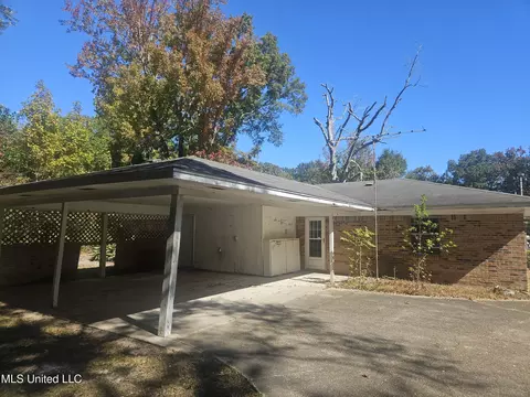 Exterior - 4325 Robinway Dr, Moss Point, MS 39563 photo 4 of 4