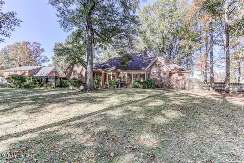 Exterior - 8500 E Cedar Lake Dr, Walls, MS 38680 photo 15 of 17