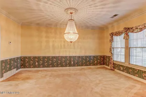 Dining - 8500 E Cedar Lake Dr, Walls, MS 38680 photo 1 of 3