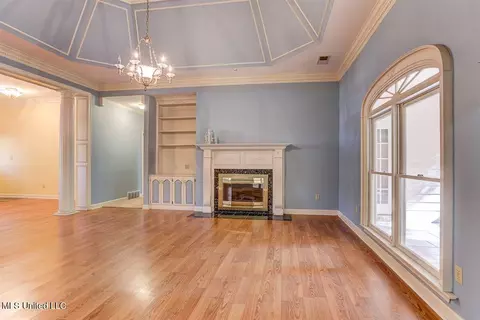 Living - 8500 E Cedar Lake Dr, Walls, MS 38680 photo 7 of 10