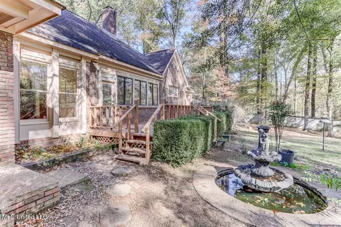 Exterior - 8500 E Cedar Lake Dr, Walls, MS 38680 photo 12 of 17