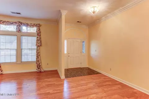 Entry Way - 8500 E Cedar Lake Dr, Walls, MS 38680 photo 2 of 2