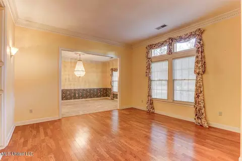 Living - 8500 E Cedar Lake Dr, Walls, MS 38680 photo 2 of 10