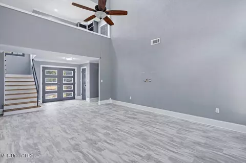 Living - 159 Webb Ln, Flowood, MS 39232 photo 3 of 4