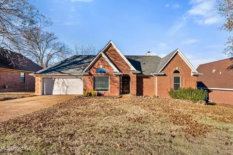 1920 N Pecan Rdg, Southaven, MS 38671