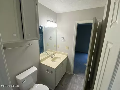 2437 River Oaks Blvd #B, Jackson, MS 39211 photo 7