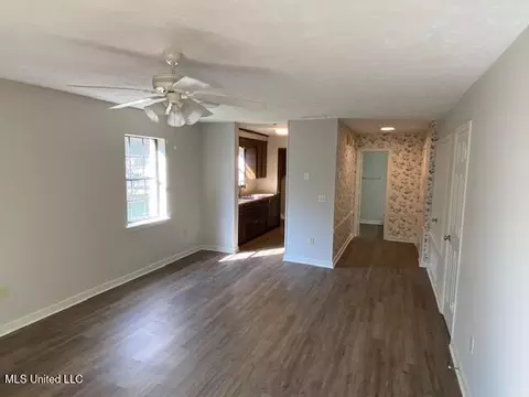 2437 River Oaks Blvd #B, Jackson, MS 39211 photo 4