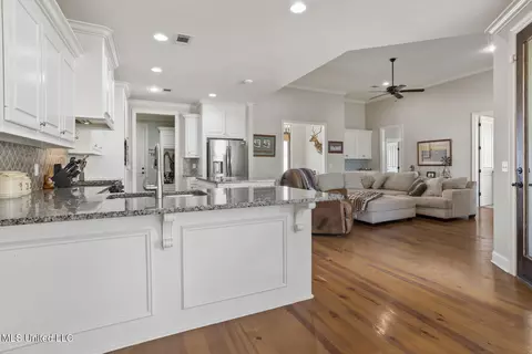 Kitchen - 100 Trailbridge Way, Canton, MS 39046 photo 4 of 4
