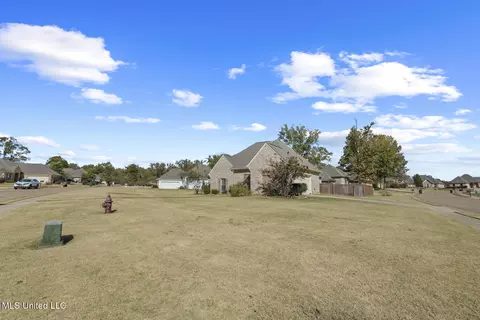 Exterior - 100 Trailbridge Way, Canton, MS 39046 photo 1 of 3