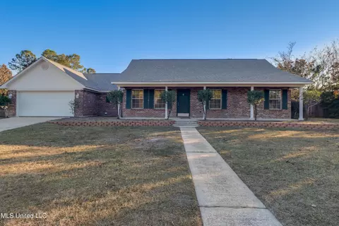 21811 Oak Terrace Dr, Gulfport, MS 39503