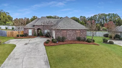 260 Rockbridge Dr, Madison, MS 39110