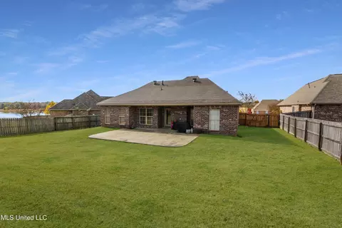 Exterior - 260 Rockbridge Dr, Madison, MS 39110 photo 4 of 7