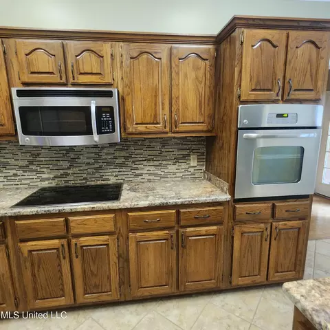 8321 Windersgate Dr, Olive Branch, MS 38654 photo 4