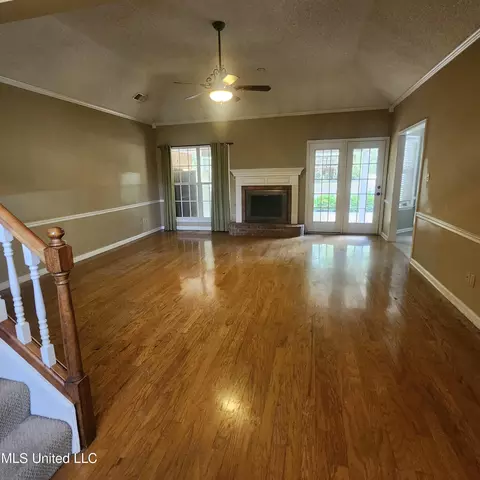 8321 Windersgate Dr, Olive Branch, MS 38654 photo 2