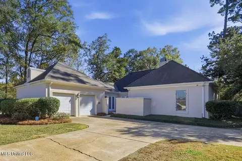 1547 Brecon Dr, Jackson, MS 39211