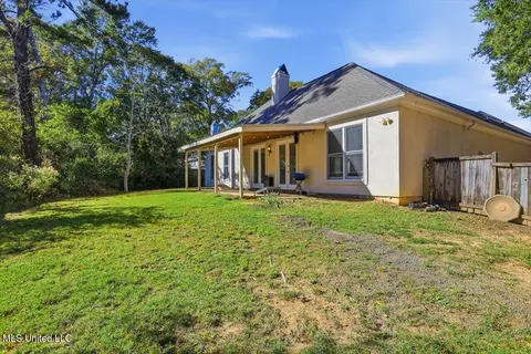 Exterior - 1547 Brecon Dr, Jackson, MS 39211 photo 3 of 3