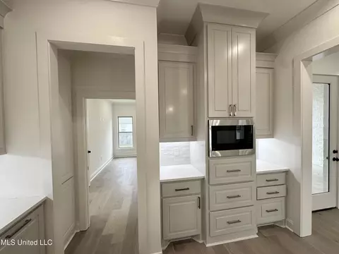 Entry Way - 440 Aurora Cir, Canton, MS 39046 photo 1 of 3