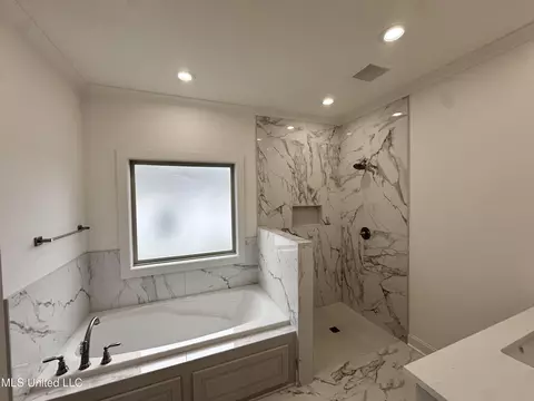 Bath - 440 Aurora Cir, Canton, MS 39046 photo 1 of 5