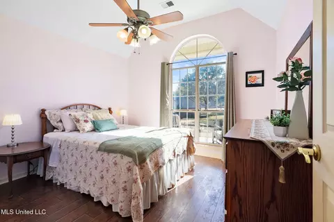Bedroom - 190 Anthony Dr, Nesbit, MS 38651 photo 3 of 3