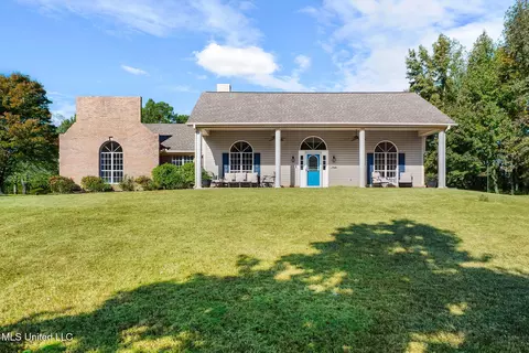 190 Anthony Dr, Nesbit, MS 38651