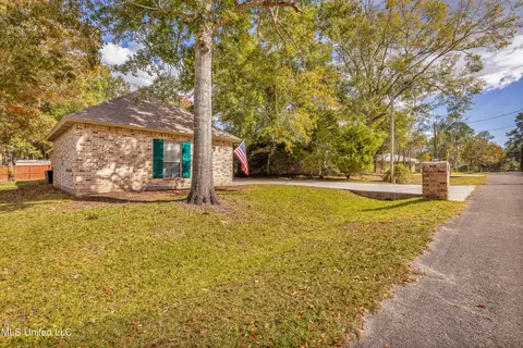 Exterior - 796 Hapuna Pl, Diamondhead, MS 39525 photo 5 of 9