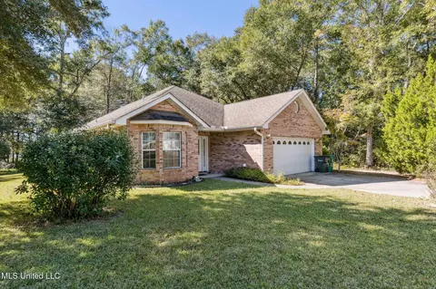 9624 Kini Pl, Diamondhead, MS 39525