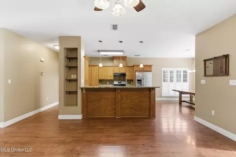 Living - 279 Todd Rd, Sumrall, MS 39482 photo 3 of 4