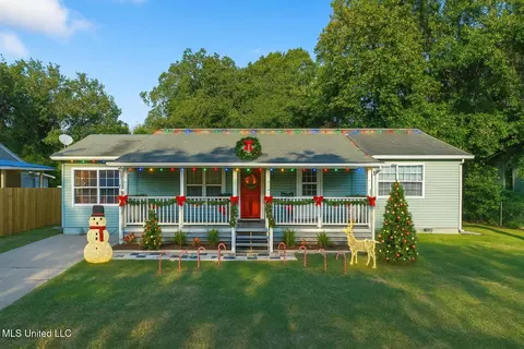 367 Belvedere Cir, Biloxi, MS 39531
