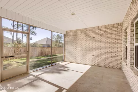 1079 Brackish Pl, Ocean Springs, MS 39564