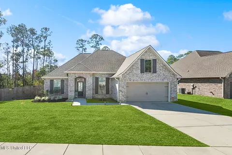 6959 Osprey Dr, Ocean Springs, MS 39564