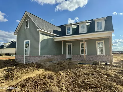 2557 Saint Charles Cv, Southaven, MS 38672