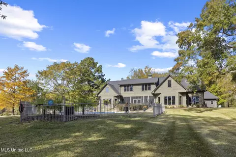 Exterior - 282 Deer Haven Dr, Madison, MS 39110 photo 7 of 11