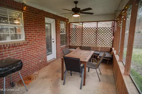 Exterior - 424 Timber Ridge Way, Brandon, MS 39047 photo 3 of 4