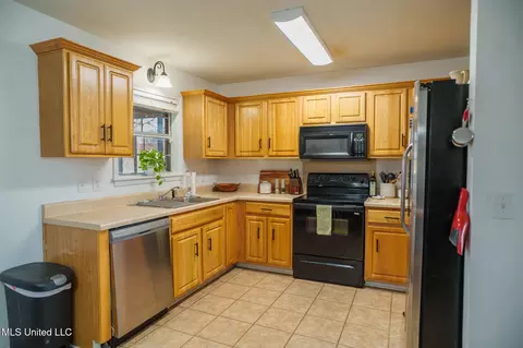 Kitchen - 424 Timber Ridge Way, Brandon, MS 39047 photo 1 of 1