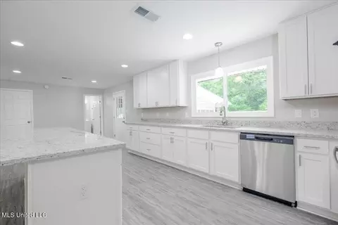 Kitchen - 2215 Plum Point Rd, Pope, MS 38658 photo 3 of 3