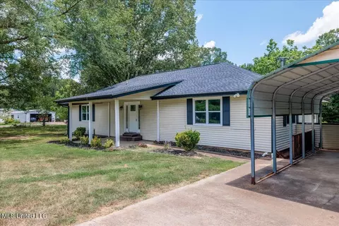 Exterior - 2215 Plum Point Rd, Pope, MS 38658 photo 3 of 11