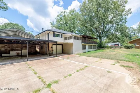 Exterior - 2215 Plum Point Rd, Pope, MS 38658 photo 5 of 11