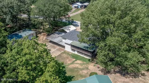 Exterior - 2215 Plum Point Rd, Pope, MS 38658 photo 10 of 11