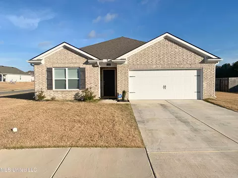 5318 Alpine Dr, Horn Lake, MS 38637